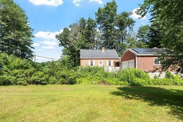 Property Photo:  69 South Rd  MA 01463 