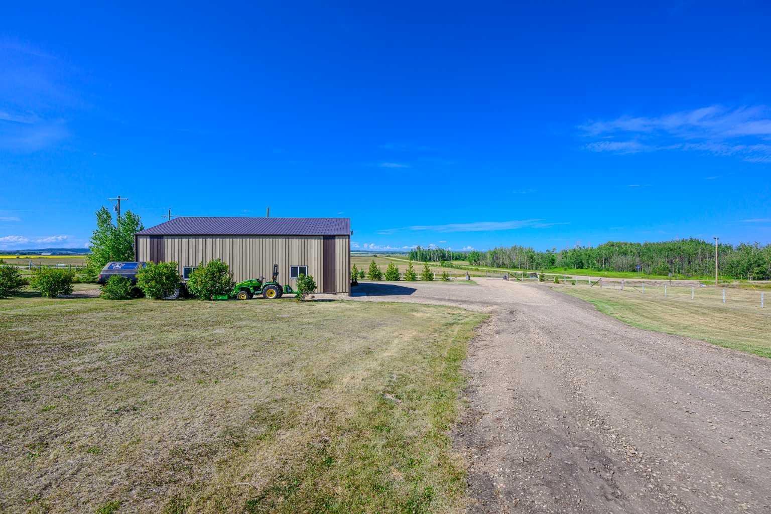 Property Photo:  50015 Township Road 733A  AB T0H 3C0 