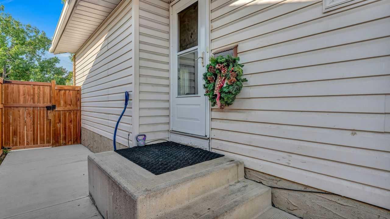 Property Photo: 4719 Rundlehorn Drive NE AB T1Y 2K3