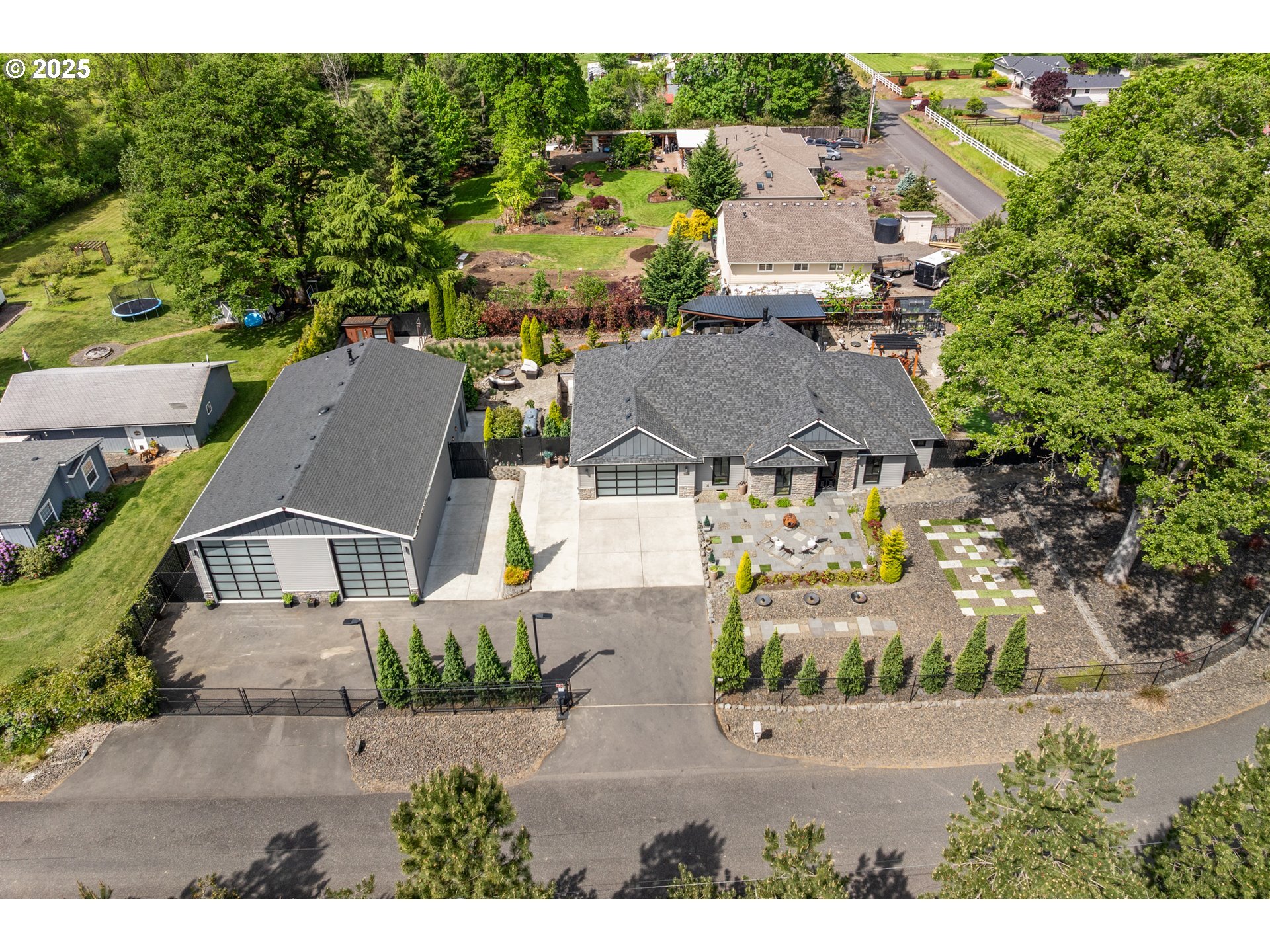 Property Photo: 22961 SE Filbert Rd OR 97022