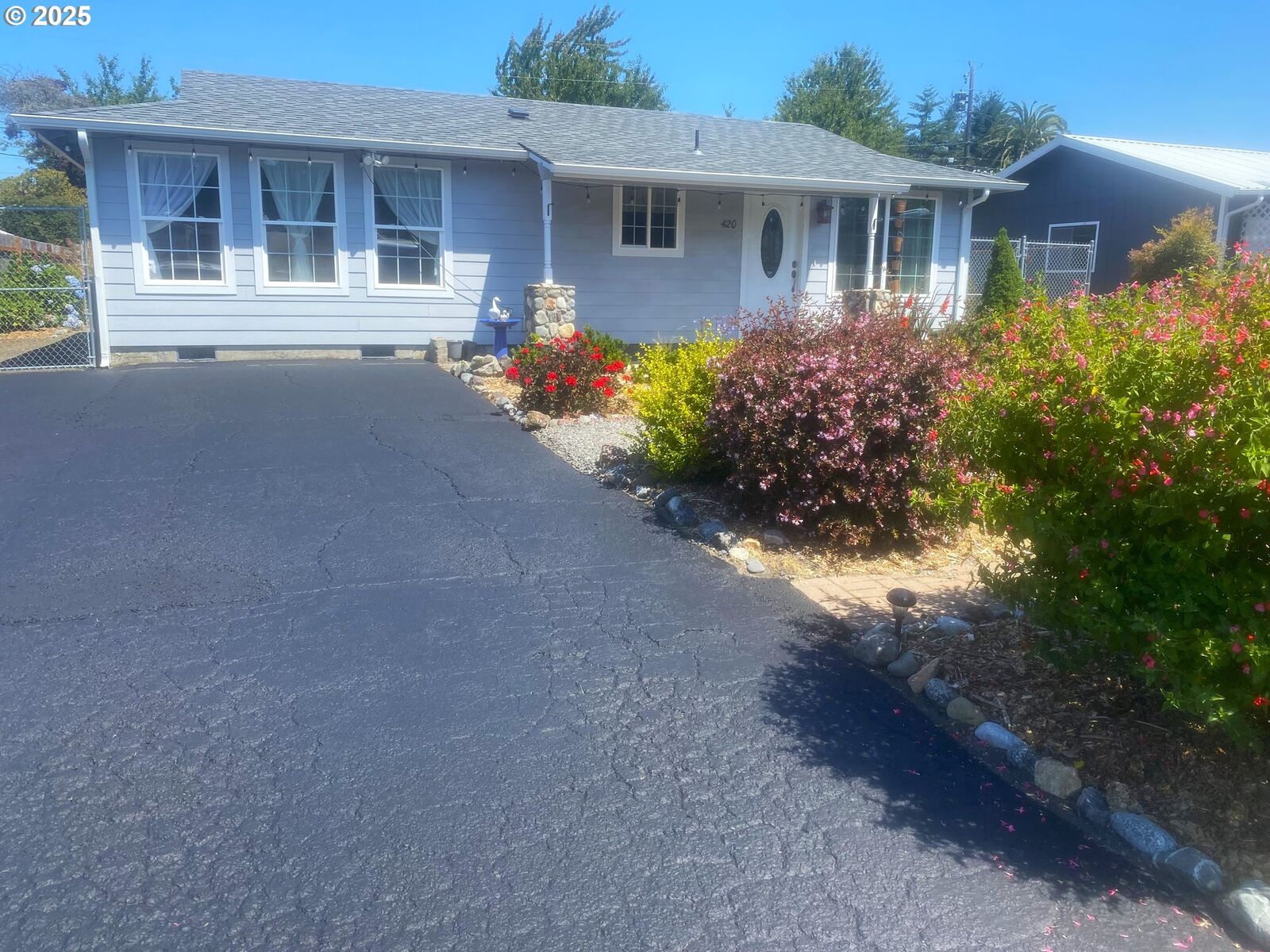 Property Photo:  420 Fir St  OR 97415 