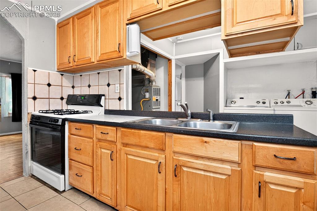 Property Photo: 725 E Las Animas Street CO 80903