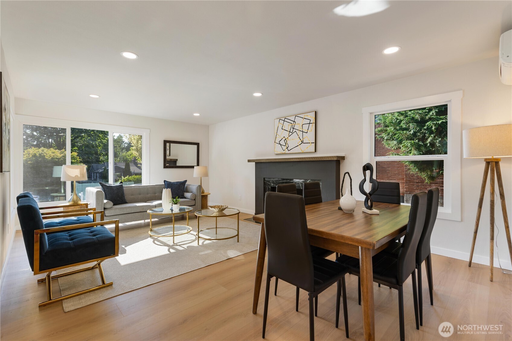 Property Photo:  1908  Clise Place W  WA 98199 
