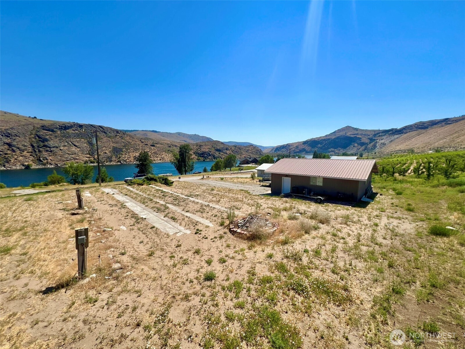 Property Photo: 27375 US Hwy 97 WA 98816