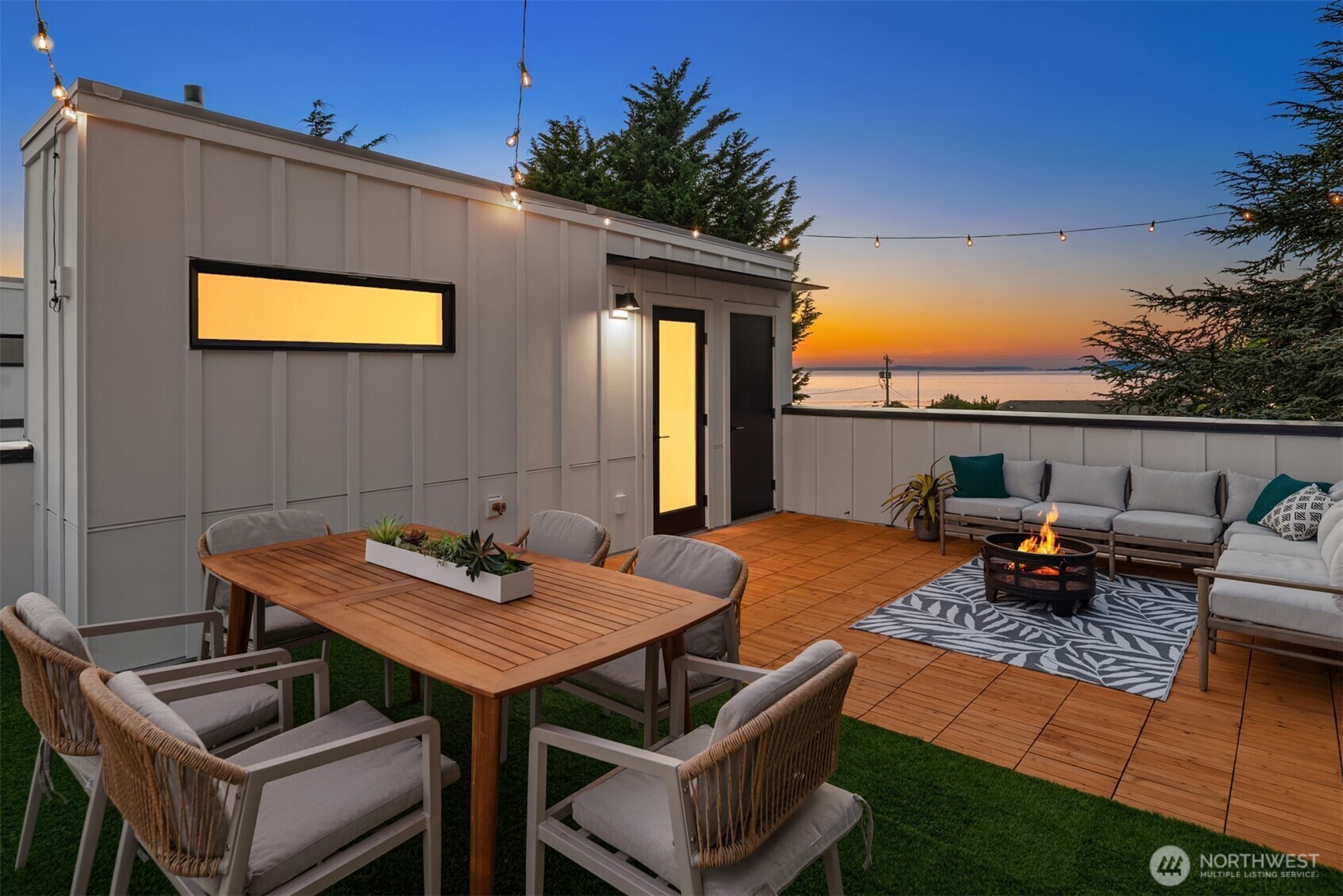 2735  59th Avenue SW  Seattle WA 98116 photo