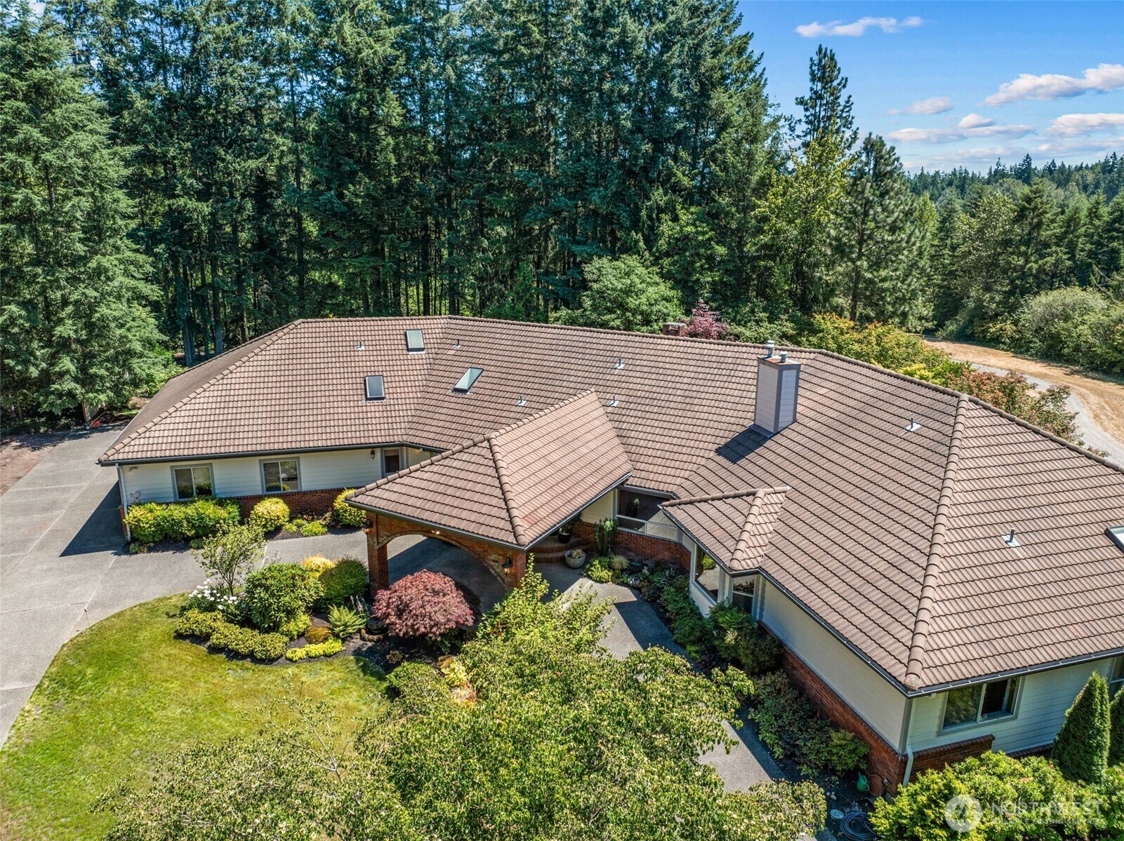 Property Photo: 33122 181st Avenue SE WA 98092