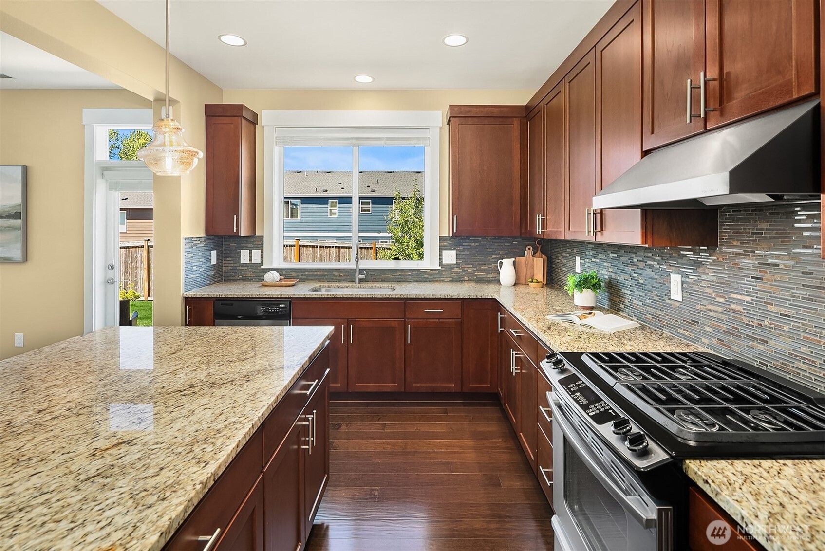 Property Photo: 5624 NE 8th Place WA 98059
