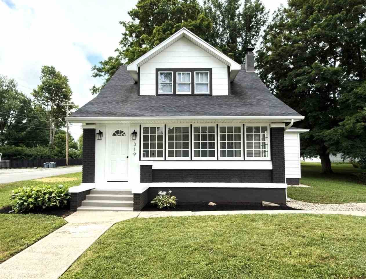 Property Photo: 319 E South Street IN 47330