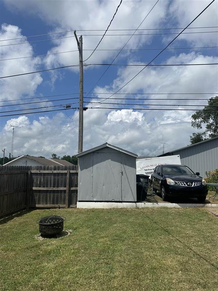 Property Photo: 720 Lee Street IN 47331