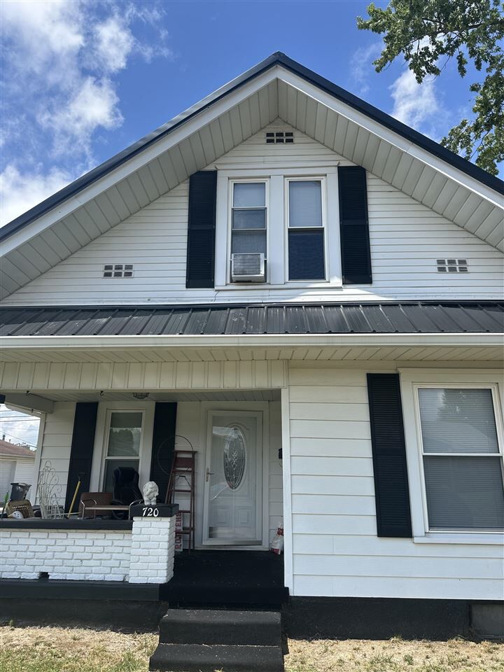 Property Photo:  720 Lee Street  IN 47331 