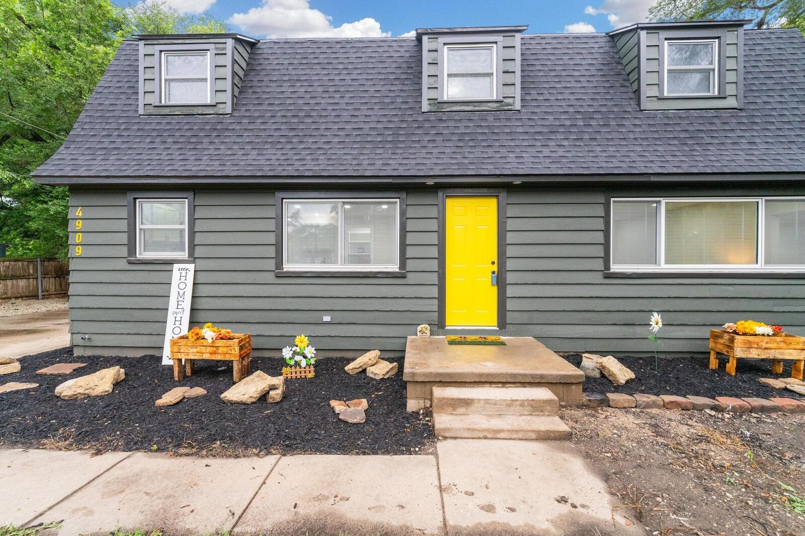 Property Photo: 4909 N Arkansas Ave KS 67204
