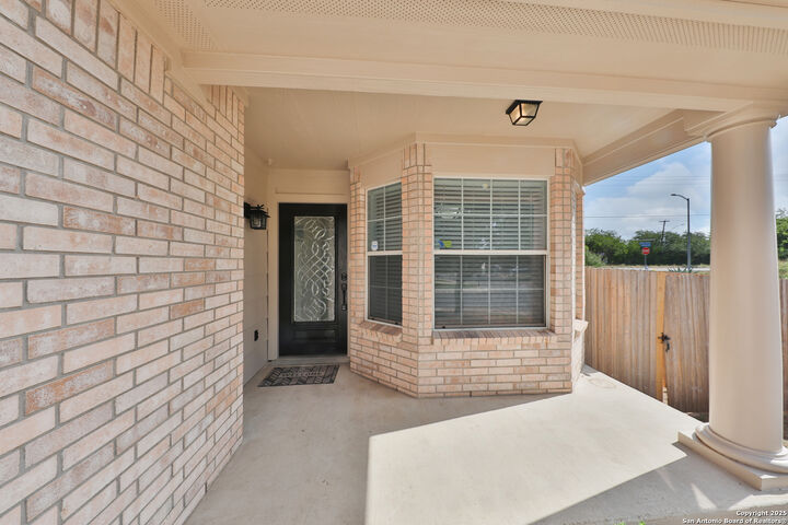 Property Photo: 6603 Cougar Vlg TX 78242