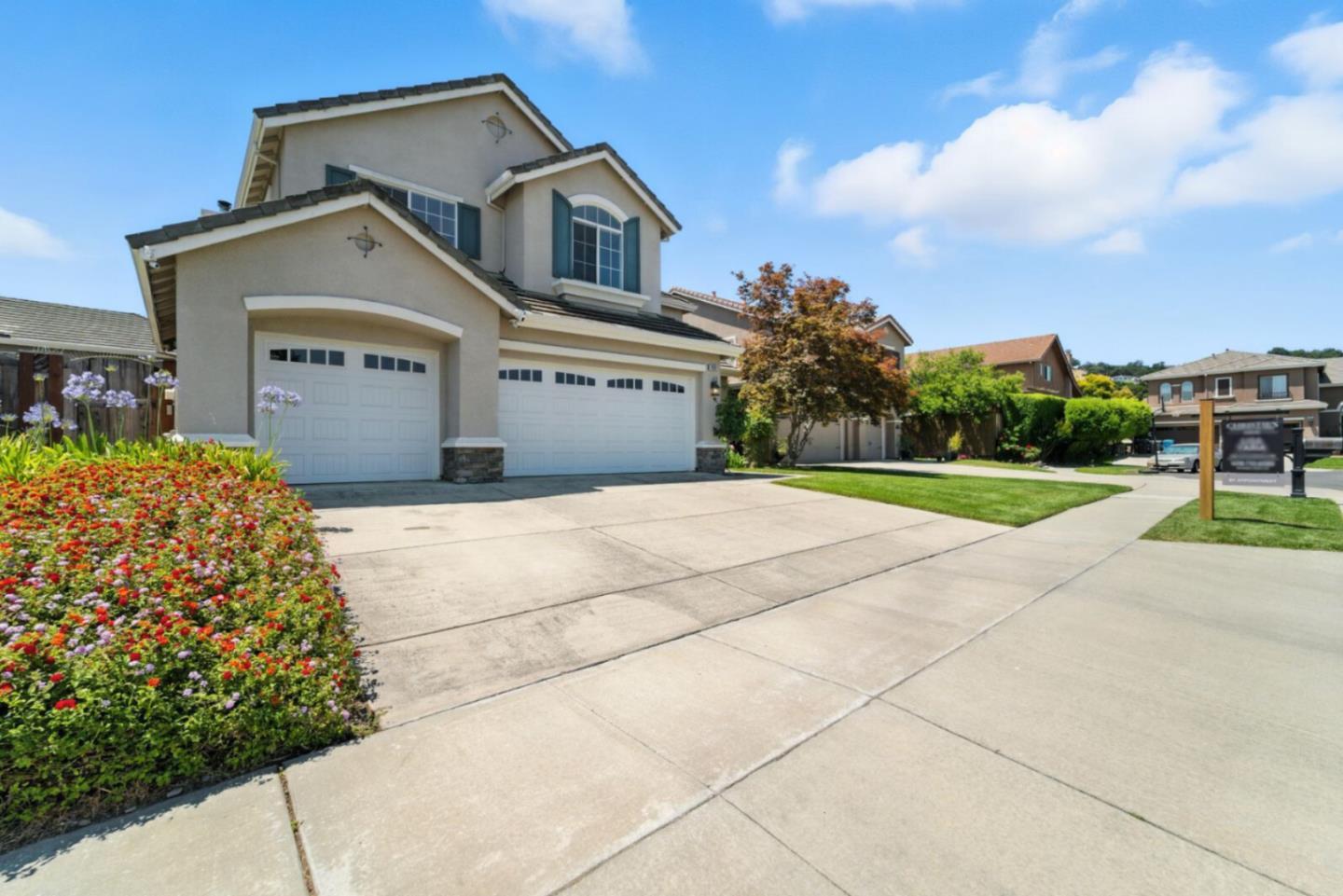 Property Photo:  1480 Finch Lane  CA 95020 