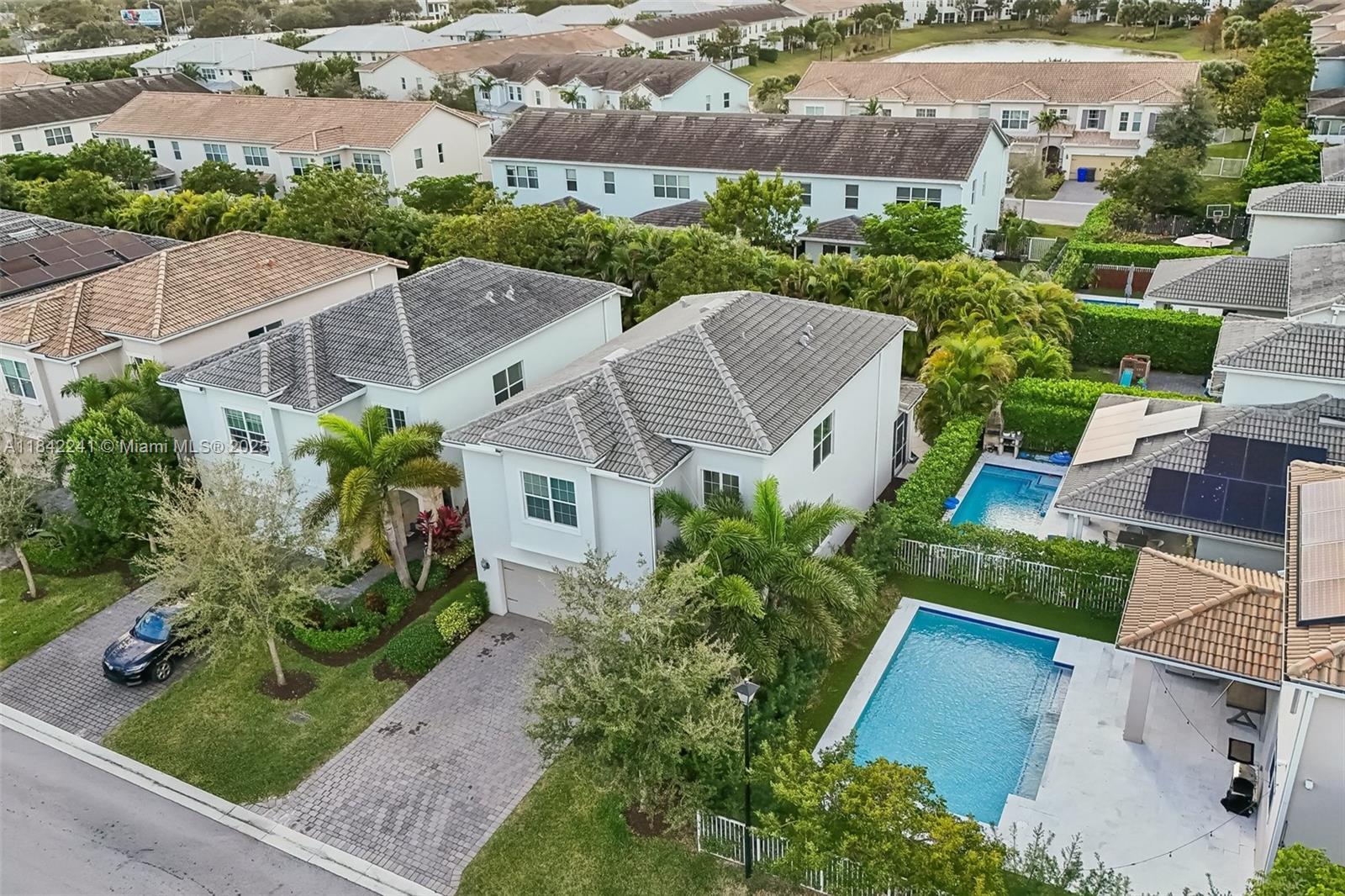1402 Myrtle Oak Ter  Hollywood FL 33021 photo