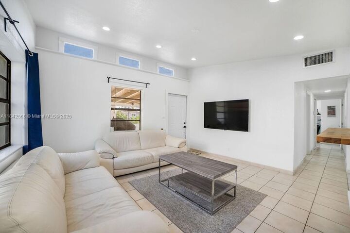 8320 SW 43rd Ter  Miami FL 33155 photo