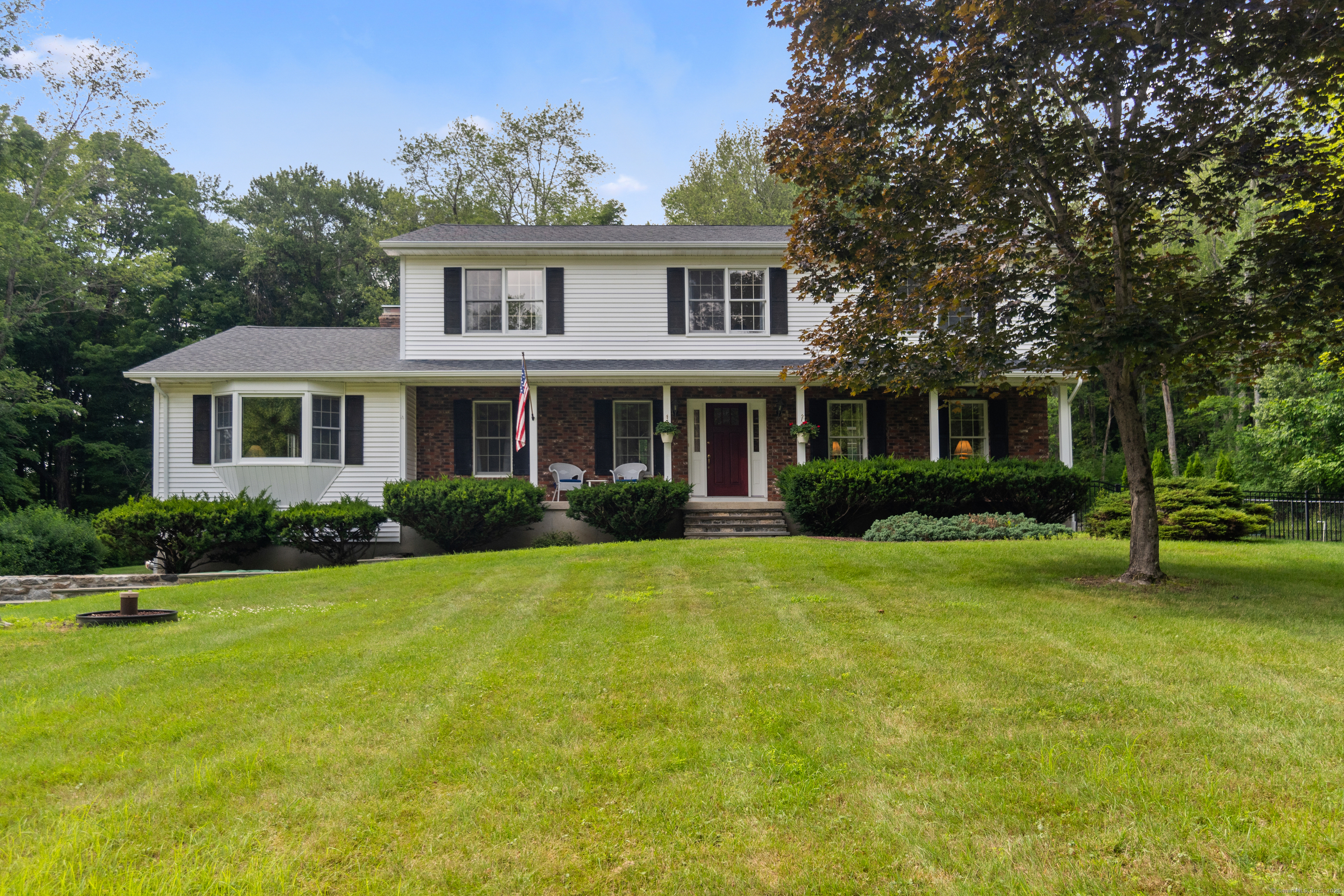 Property Photo:  4 Bayberry Lane  CT 06812 