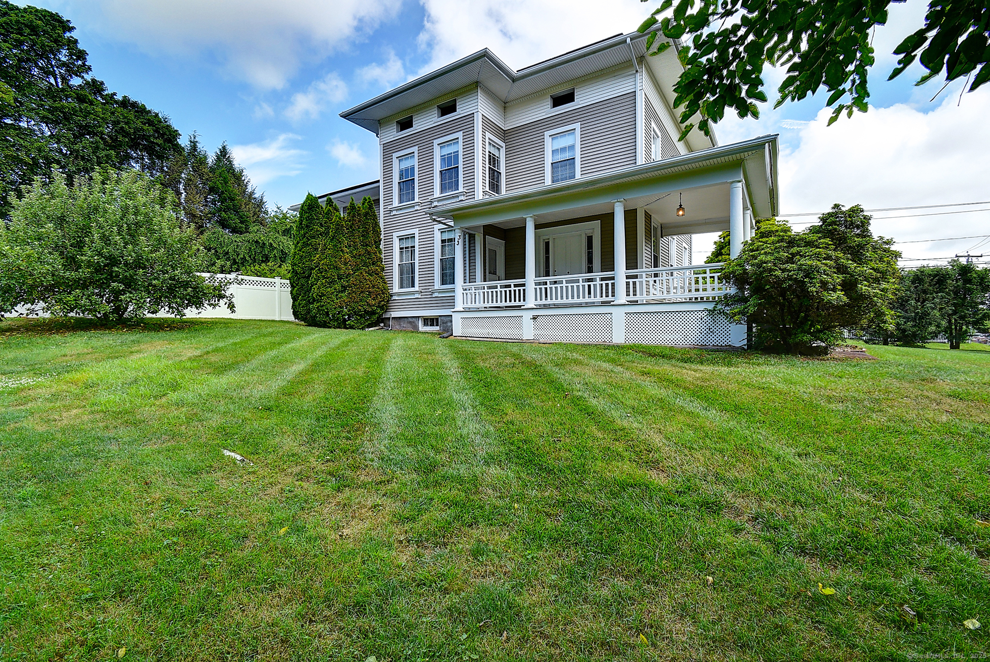 Property Photo:  33 West Hartford Road  CT 06111 