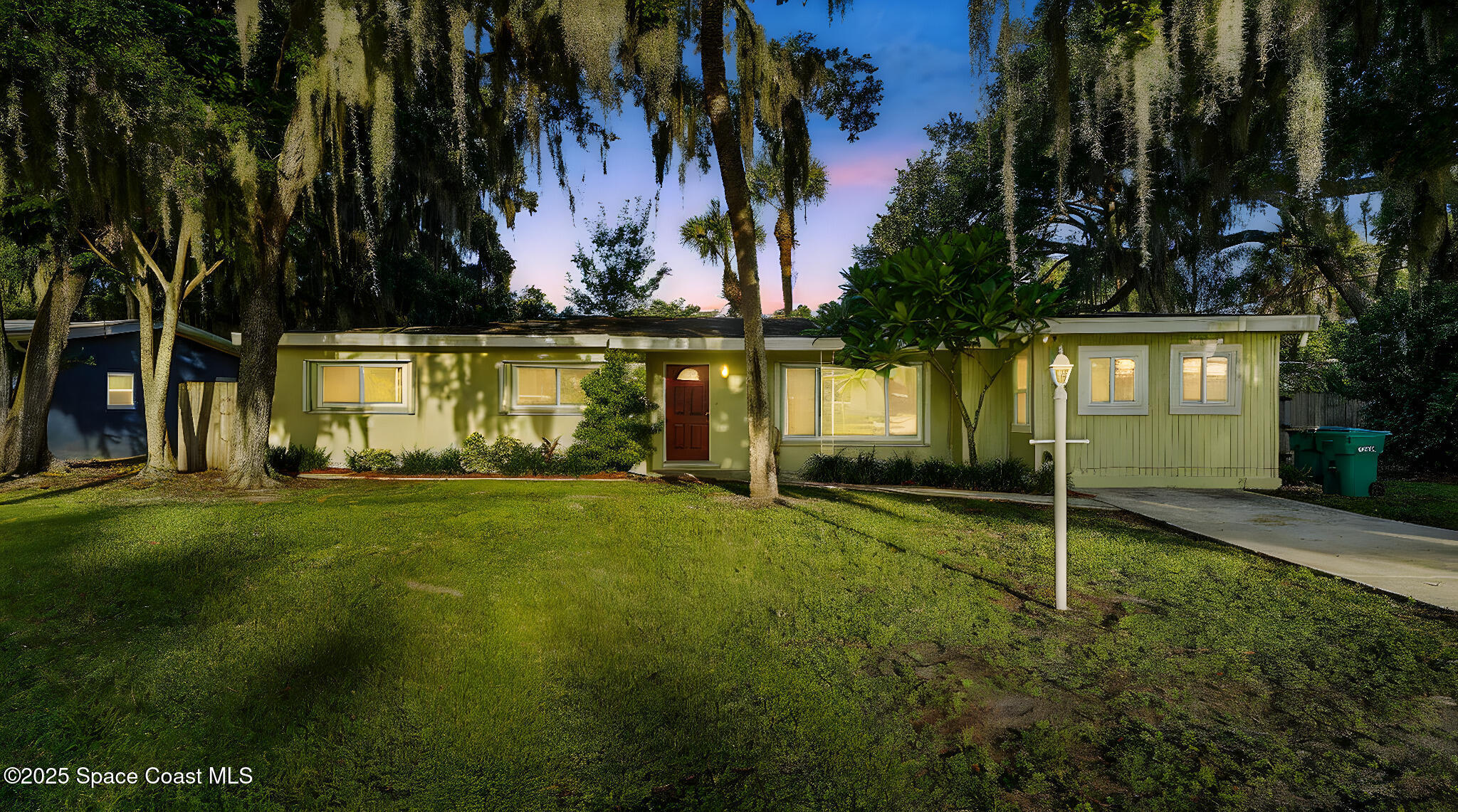 128 E Laila Drive  Melbourne FL 32904 photo