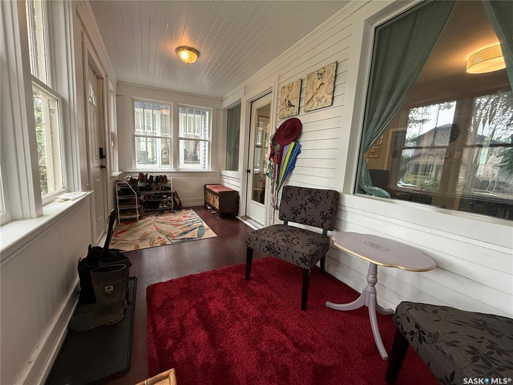 Property Photo: 202 28th Street W SK S7L 0K3