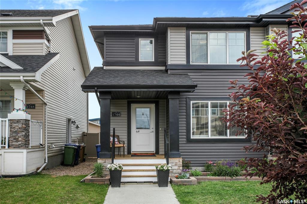 Property Photo:  1744 Mustard Street  SK S4Y 0G1 