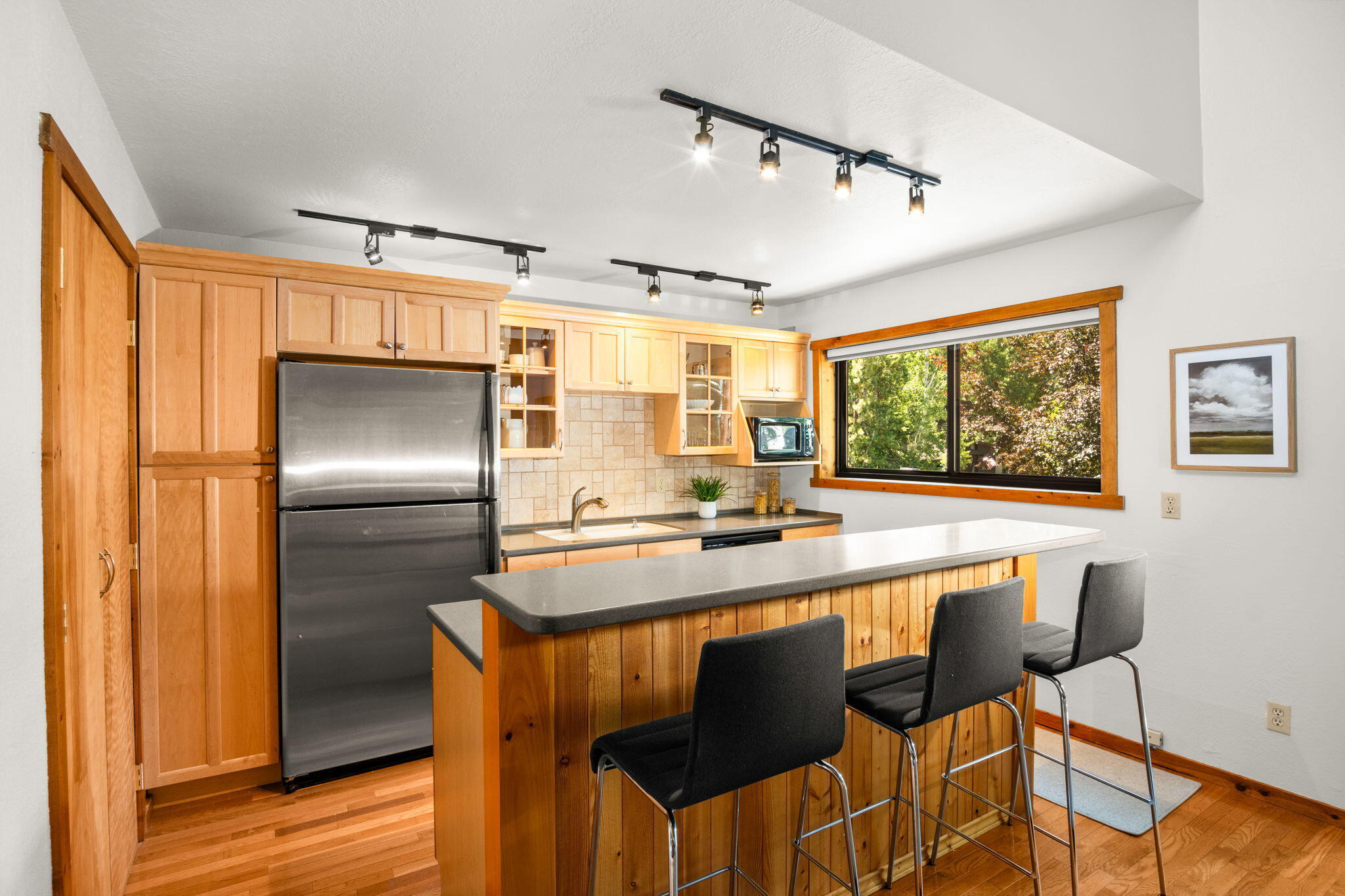 Property Photo:  126 Bird Dr 4  ID 83340 