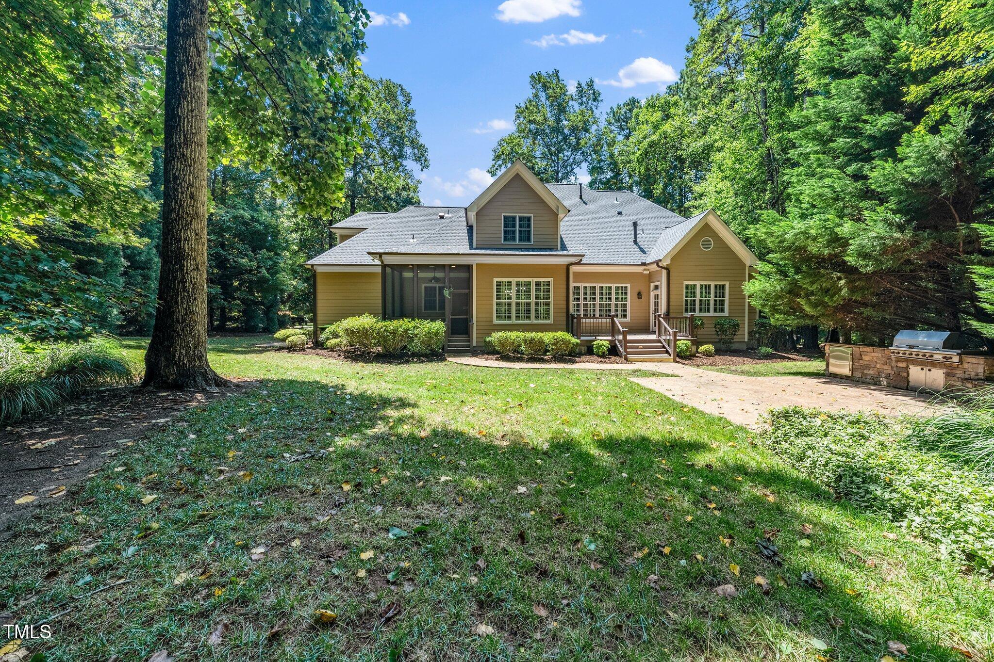 Property Photo: 7504 Sextons Creek Drive NC 27614