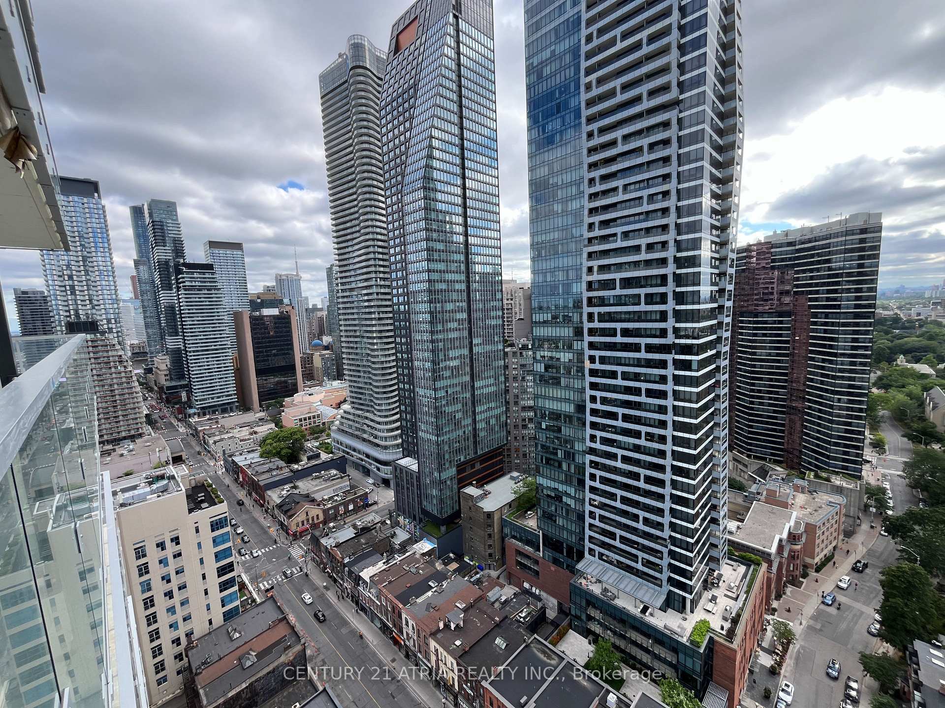Photo de la propriété:  3 Gloucester Avenue 2910  ON M4Y 0C6 