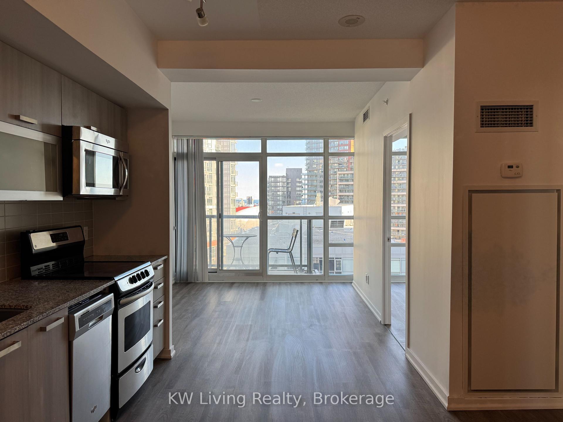 Property Photo:  68 Abell Street 1106  ON M6J 0B1 