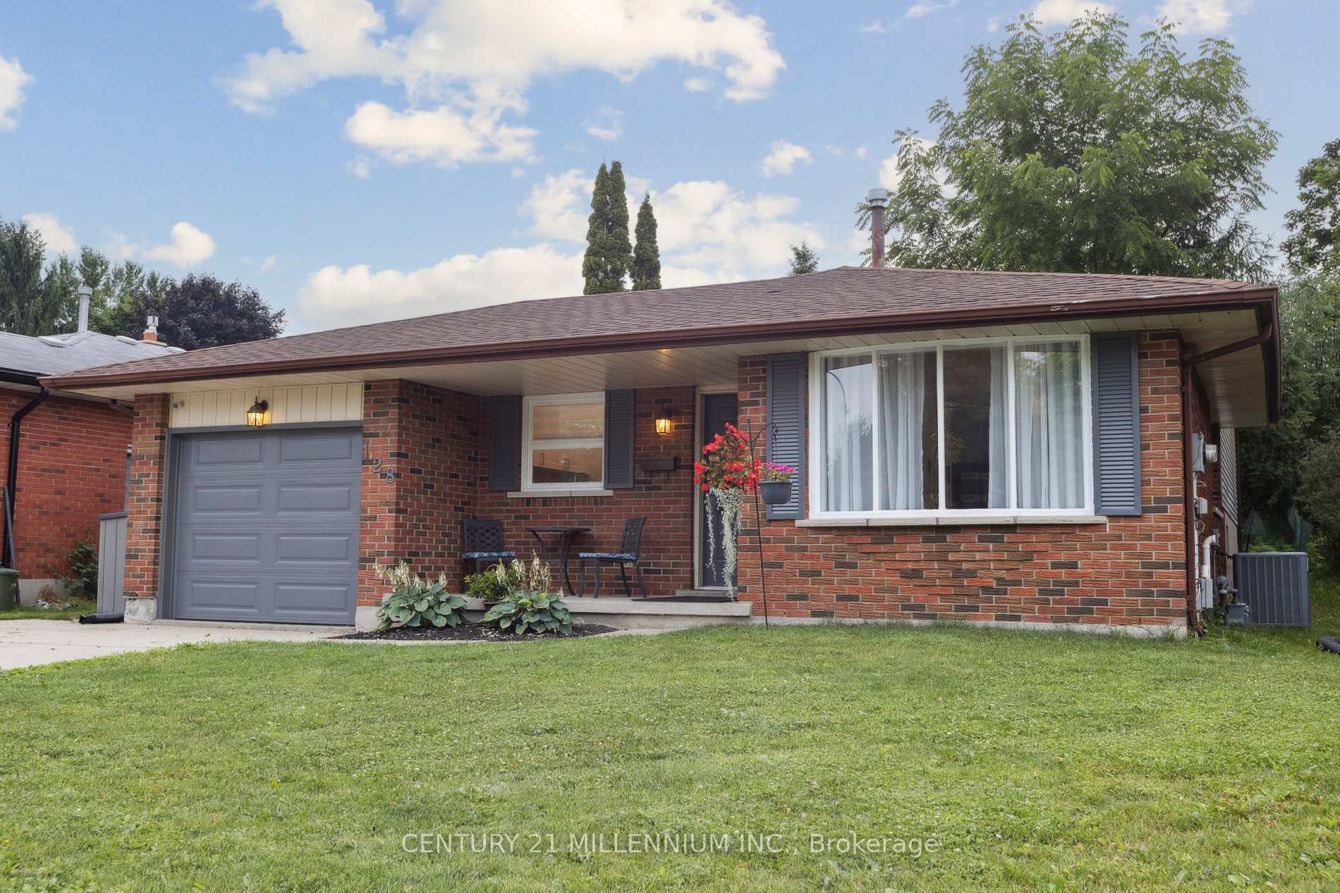 Property Photo:  128 Westvale Drive  ON N2T 1C1 