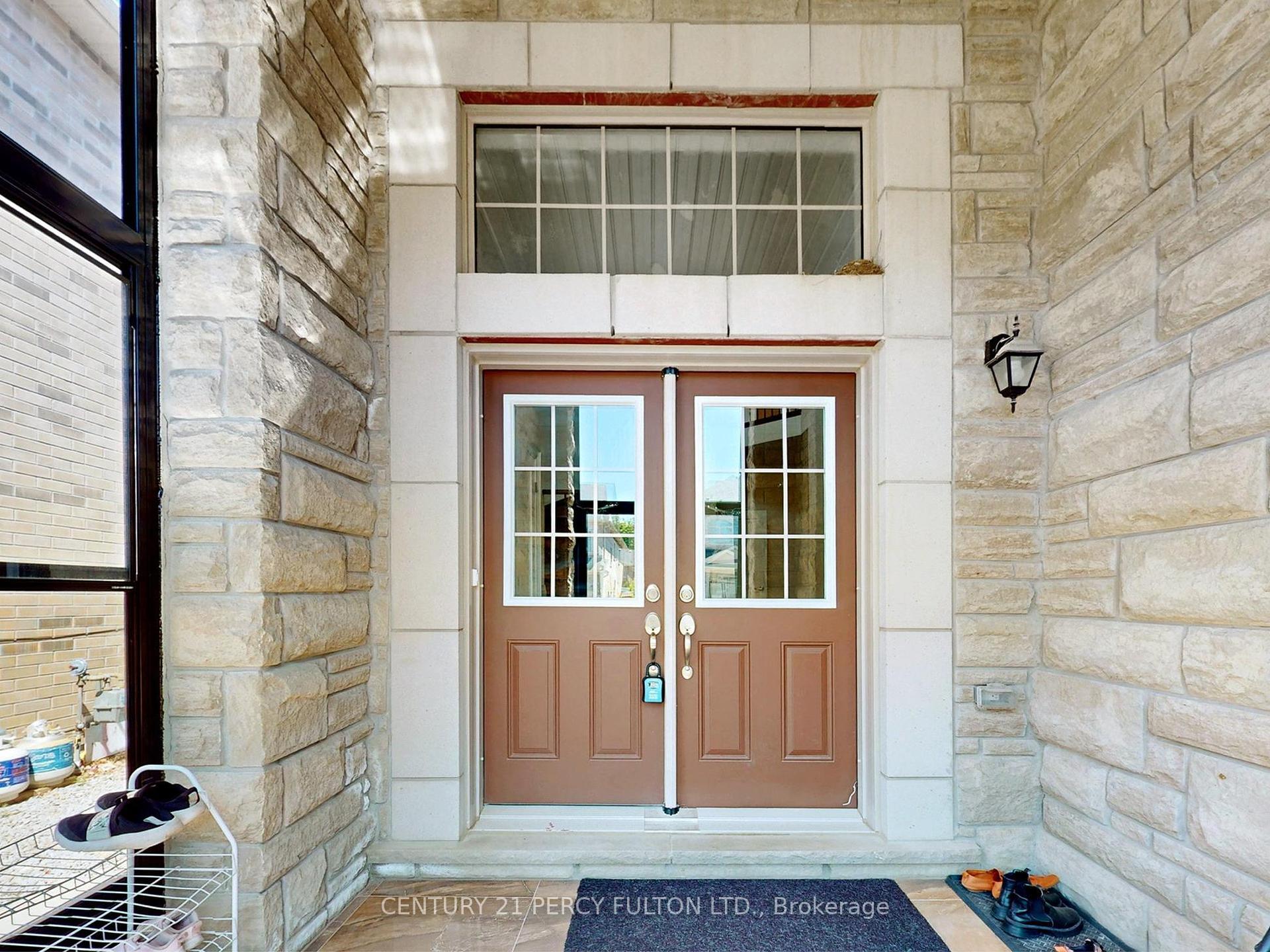 Photo de la propriété:  47 Mohandas Drive  ON L3S 0E5 