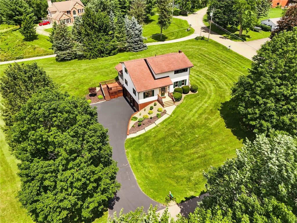 Property Photo:  103 Allen Dr  PA 16046 