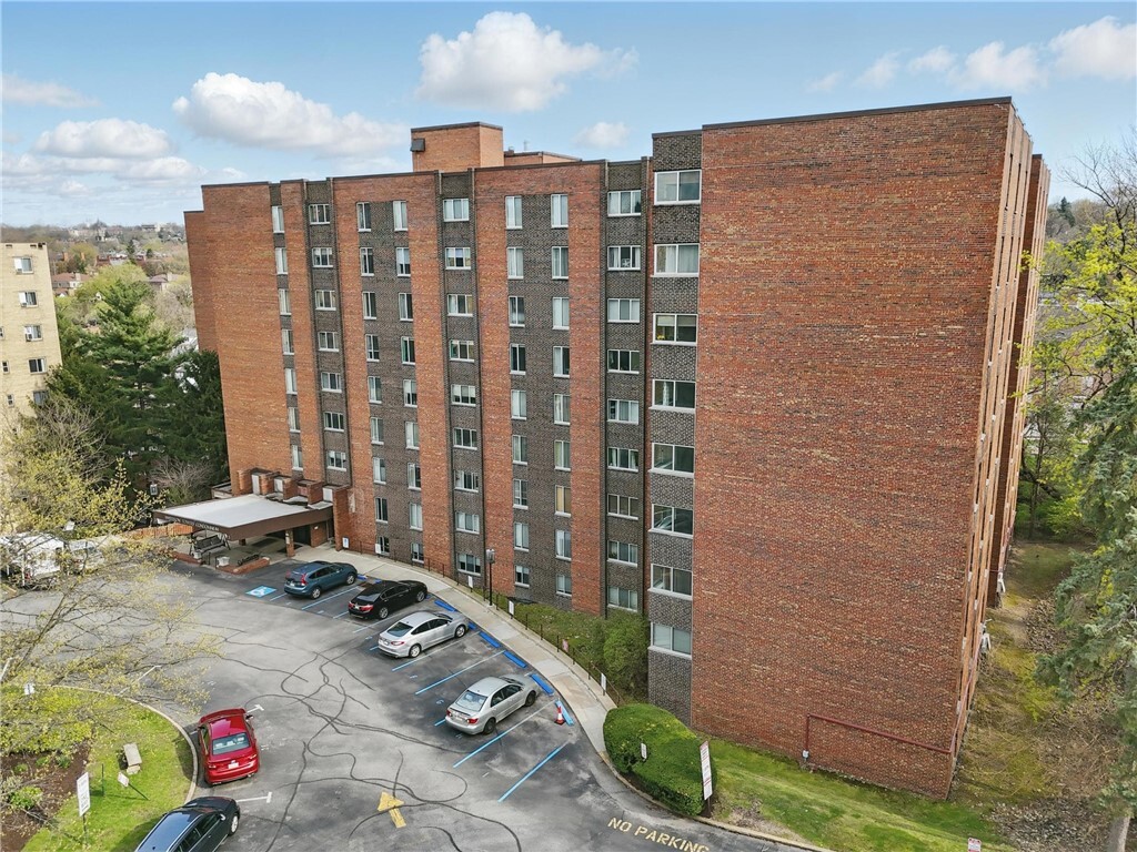 Property Photo: 5 Bayard Road 500 PA 15213