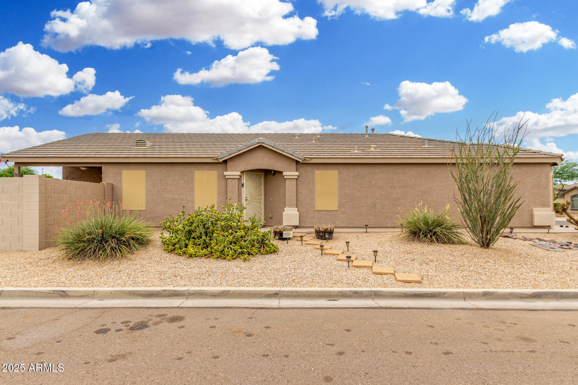 Property Photo:  1769 E Jacob Street  AZ 85140 