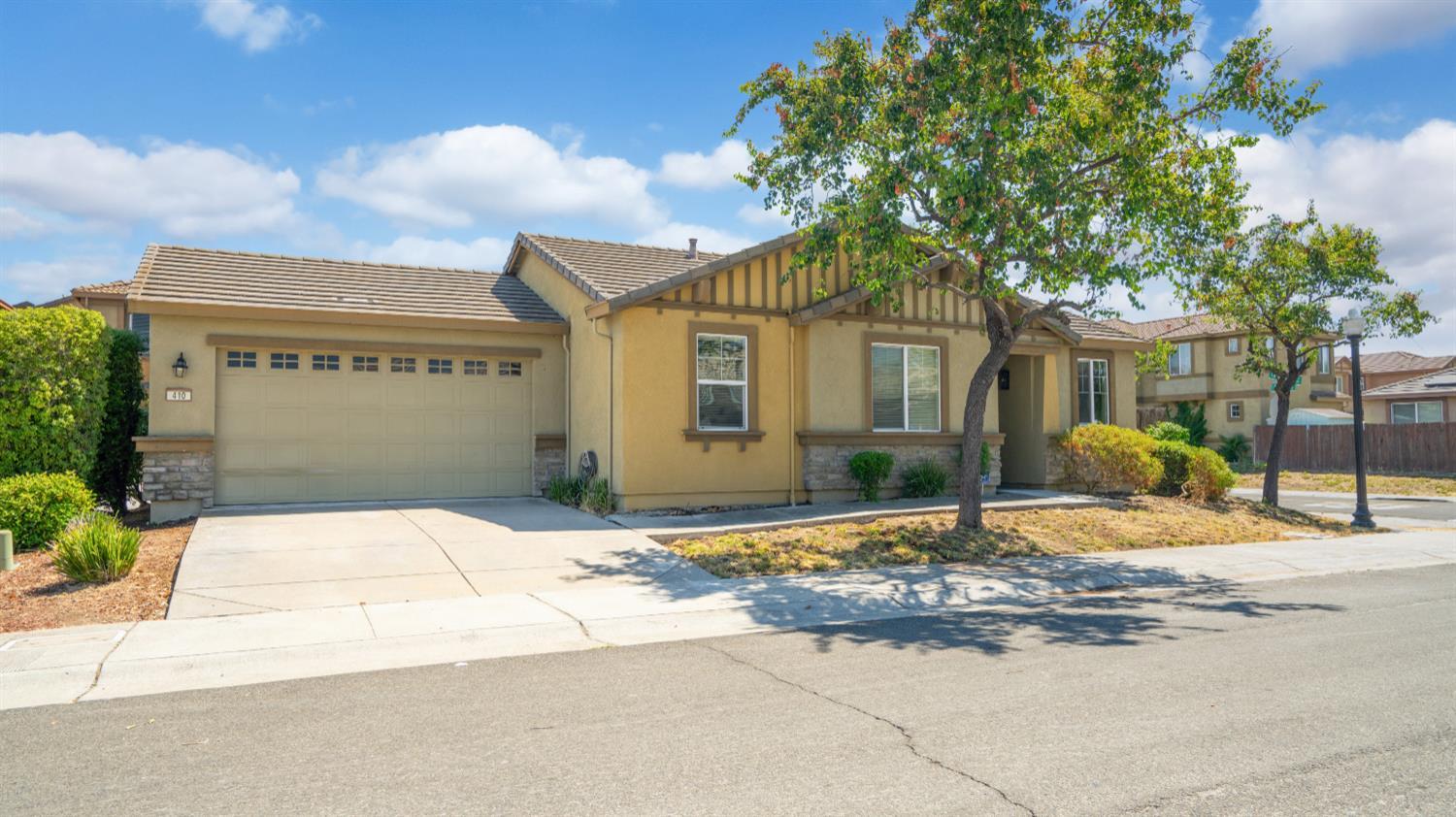 Property Photo: 410 Caravaggio Circle CA 95835