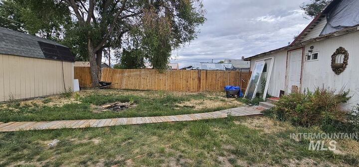 Property Photo:  267 SW 6th St  OR 97914 