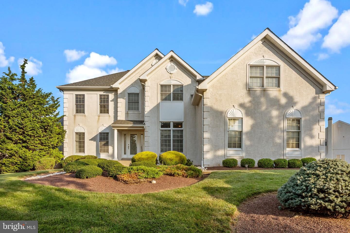 Property Photo:  28 Dartmouth Lane  PA 18954 