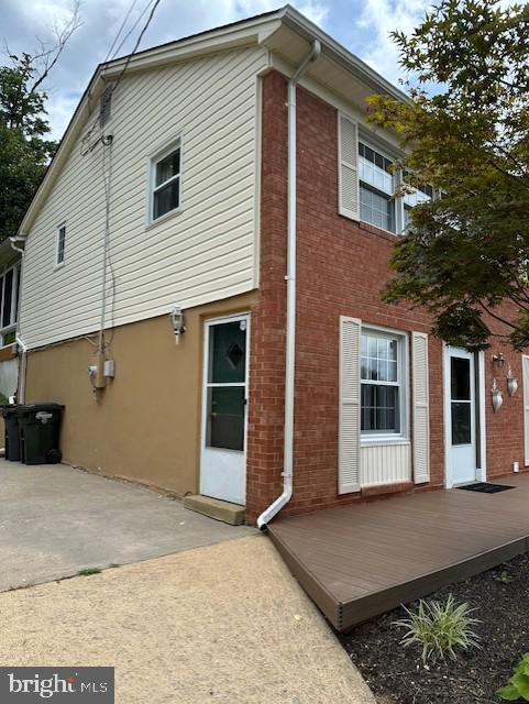 Property Photo: 6503 Carriage Drive VA 22310