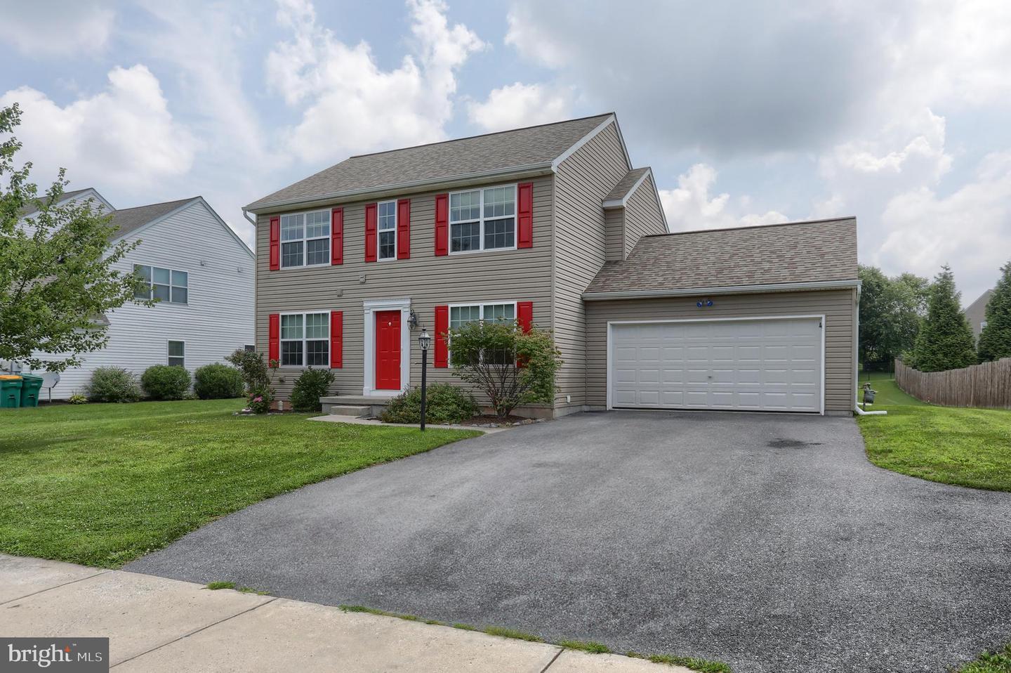 Property Photo: 150 Woodlawn Avenue PA 17078