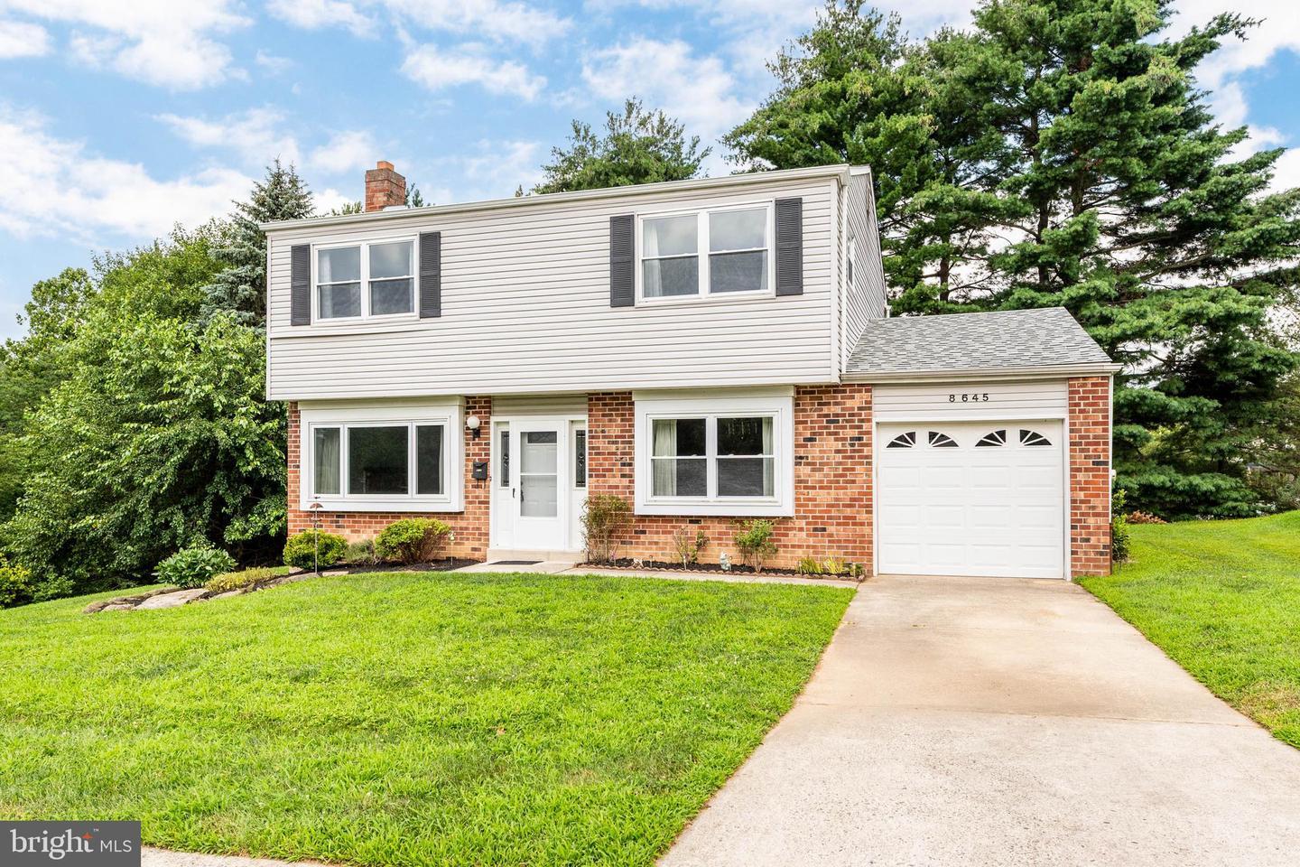 8645 Steeple Drive  Philadelphia PA 19128 photo