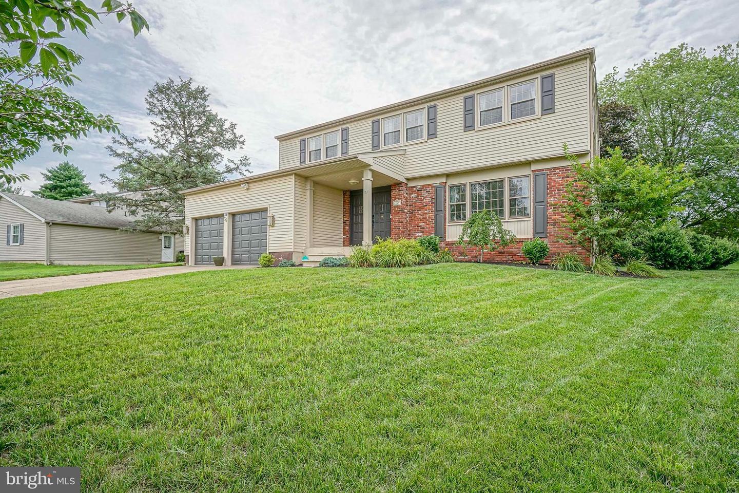 Property Photo: 36 Norwich Drive NJ 08080