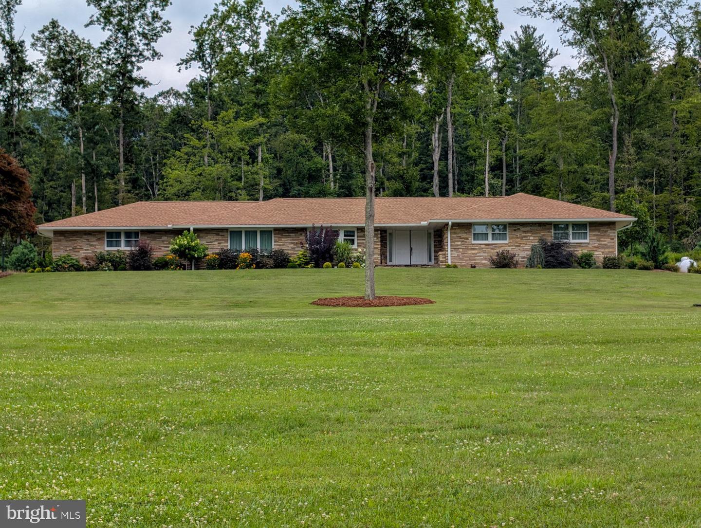 Property Photo:  1856 Evitts Creek Road  PA 15522 