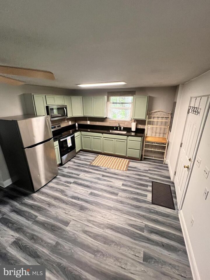 Property Photo: 250 Wildwood Road VA 22443