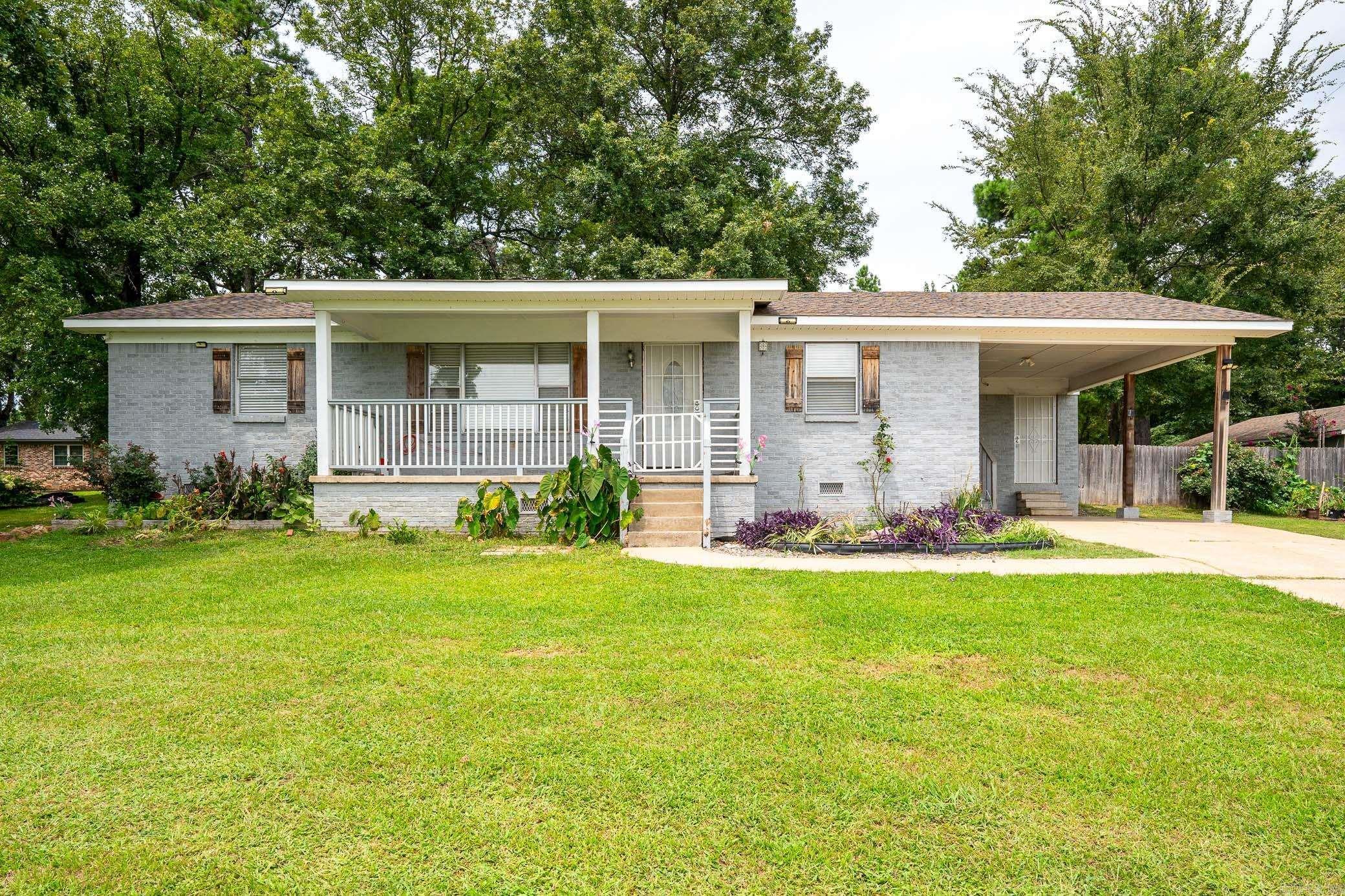 Property Photo: 4 Lieblong Road AR 72058