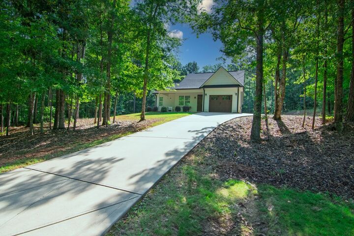 Property Photo:  370 Sullivan Circle  GA 31822 