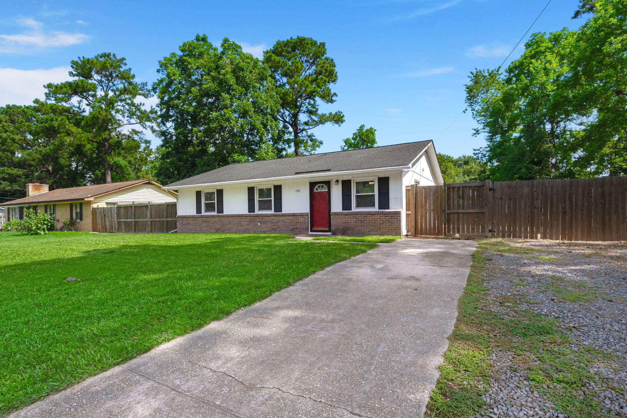 Property Photo: 101 Lehigh Avenue SC 29445