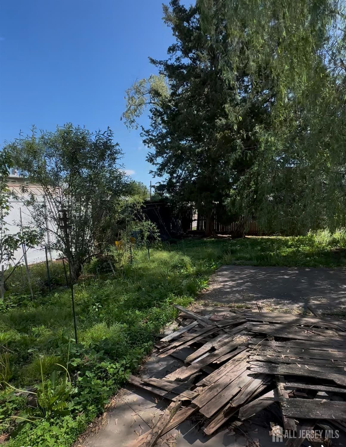 Property Photo:  11 N Randolphville Road N  NJ 08854 