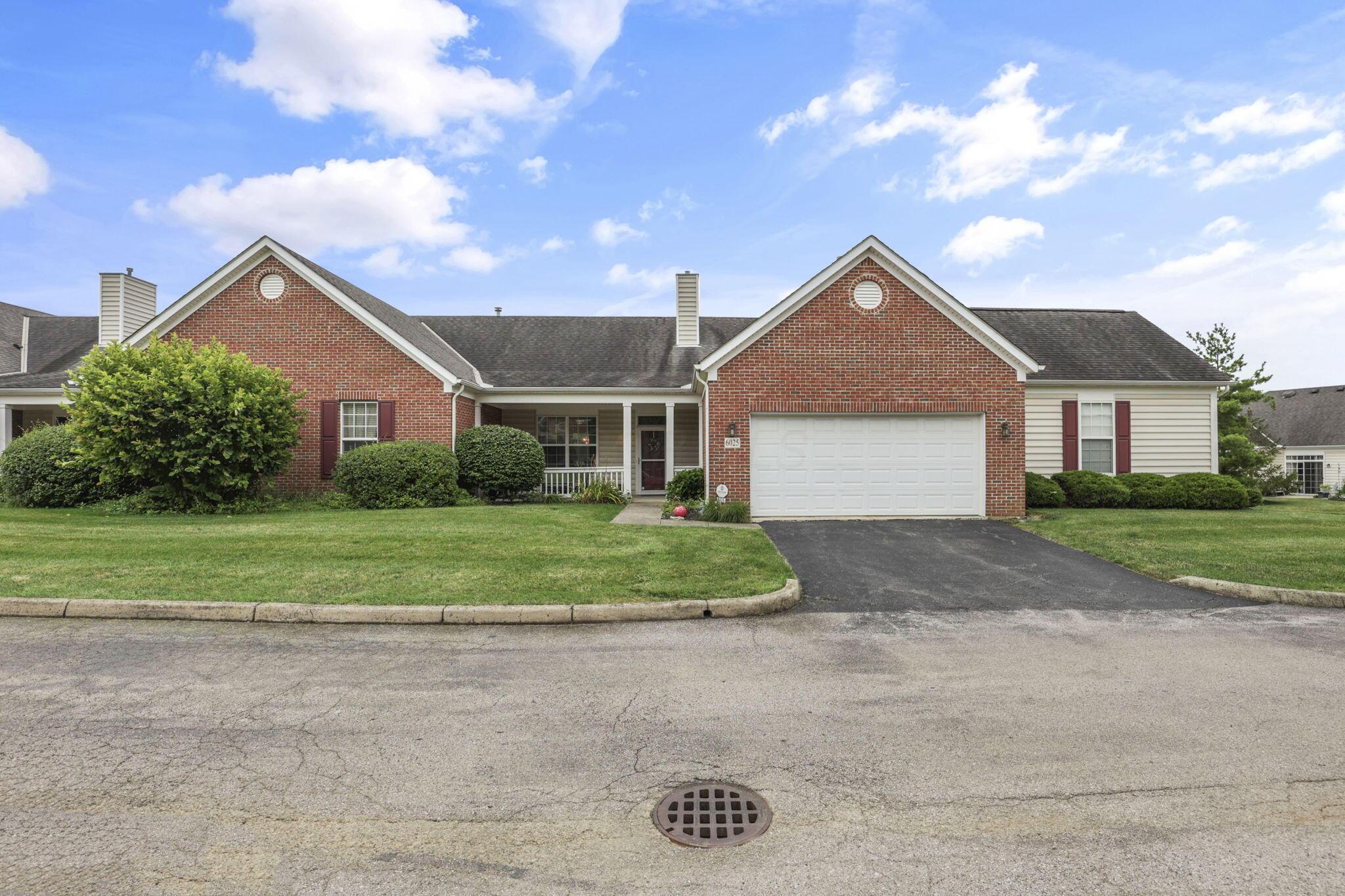 Property Photo:  6025 Naughten Pond Drive  OH 43213 