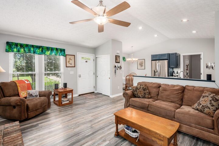 Property Photo: 4336 Blue River Court OH 43230