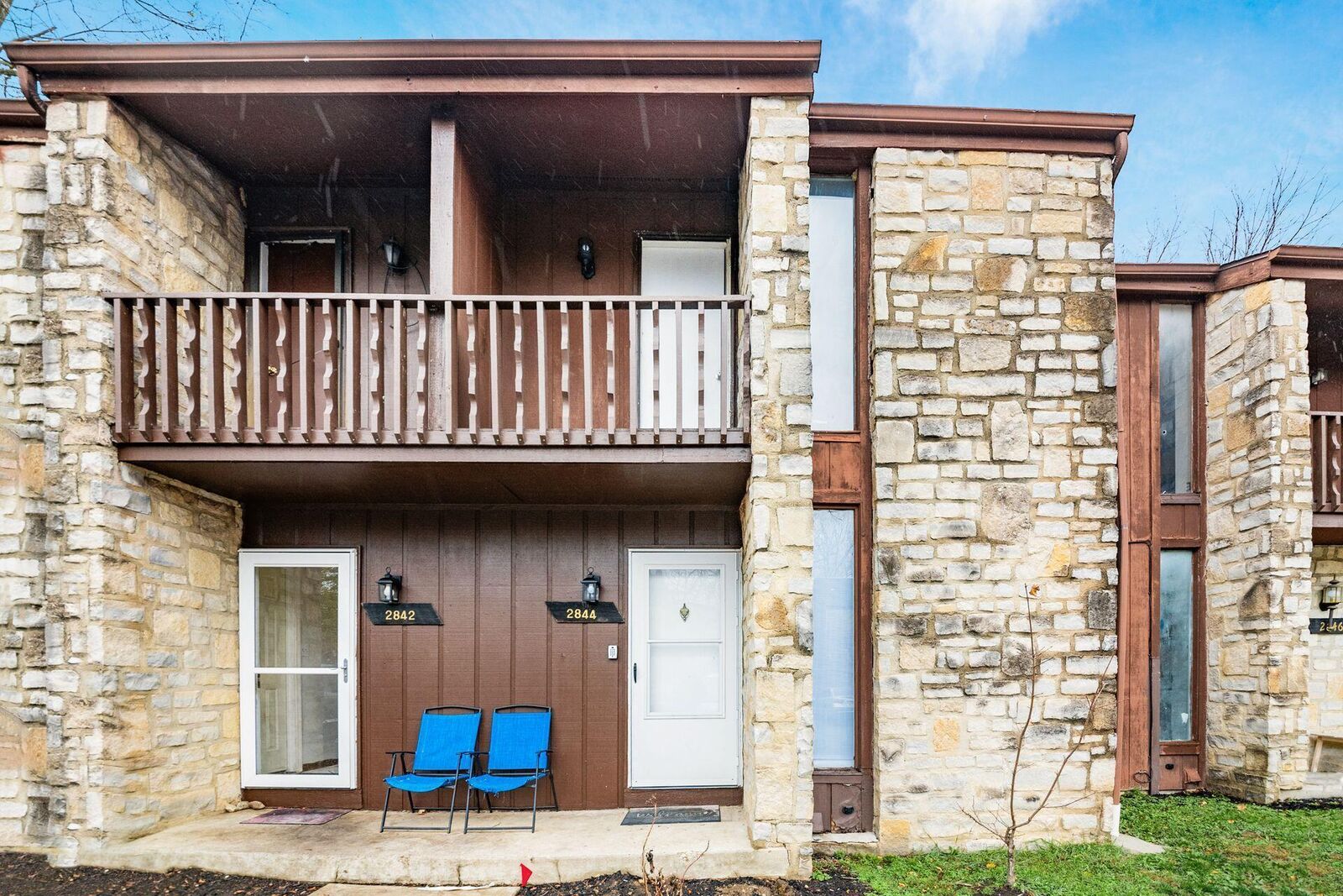 Property Photo: 2844 Stonecreek Court OH 43224