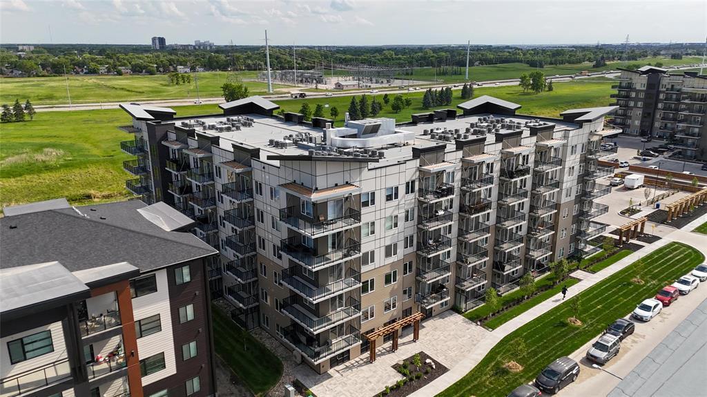 635 Ballantrae Drive  Winnipeg MB R3T 6K4 photo